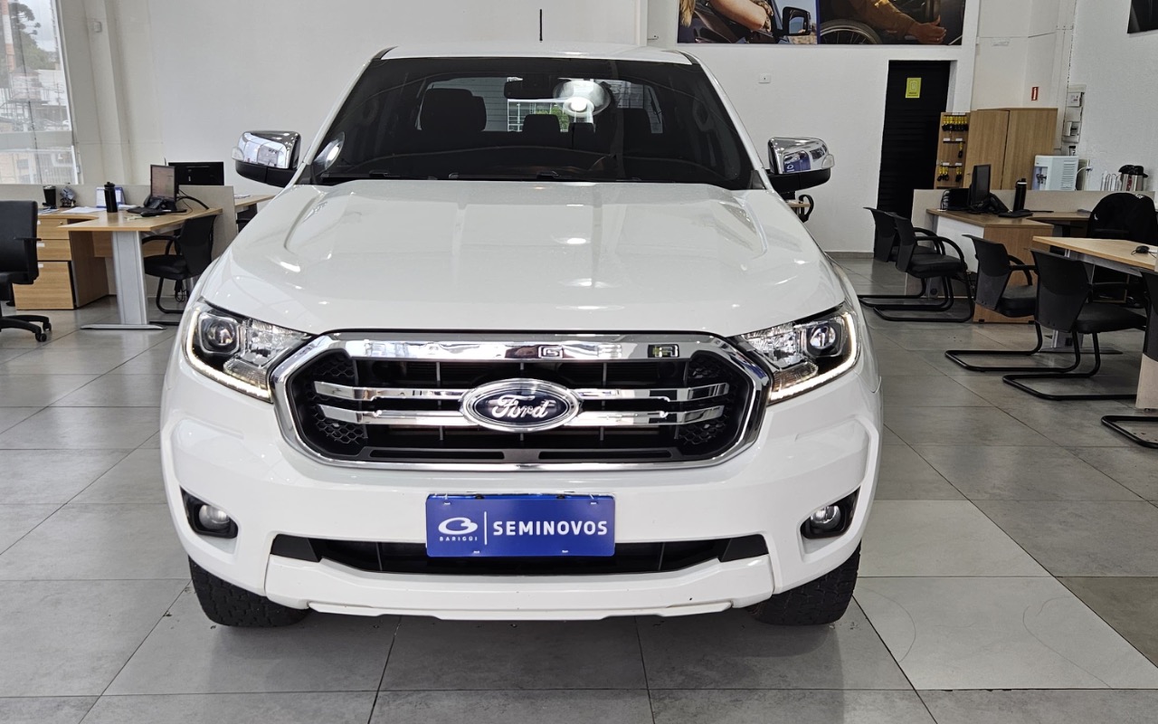 imagem-https://www.socarrao.com.br/sc-vehicle-images-prod/3994535/1789995930559-MjdiYjY3MjEtZWU4Mi00Njg2LTk5NTktN2E2MjU4Mzk5YzAyLmpwZWc.jpeg