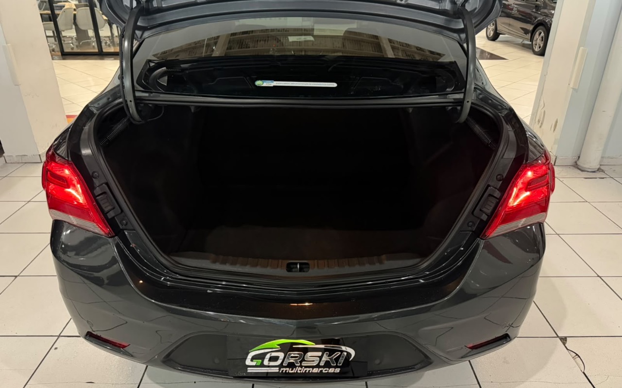 imagem-https://www.socarrao.com.br/sc-vehicle-images-prod/3994537/1789995947217-ZDBkOGQ5NWMtOWRlYi00YTNmLTk4MzEtMTM2ZDFkMTU0NmU3LmpwZWc.jpeg