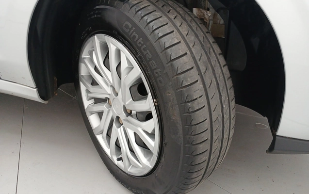 imagem-https://www.socarrao.com.br/sc-vehicle-images-prod/3994601/1789996112950-1_100825.jpg