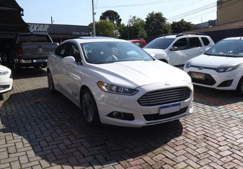 Ford Fusion 2015 Branco — foto 1 de 3
