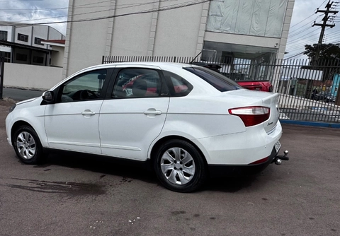 Fiat Grand Siena 2015 Branco — foto 1 de 3