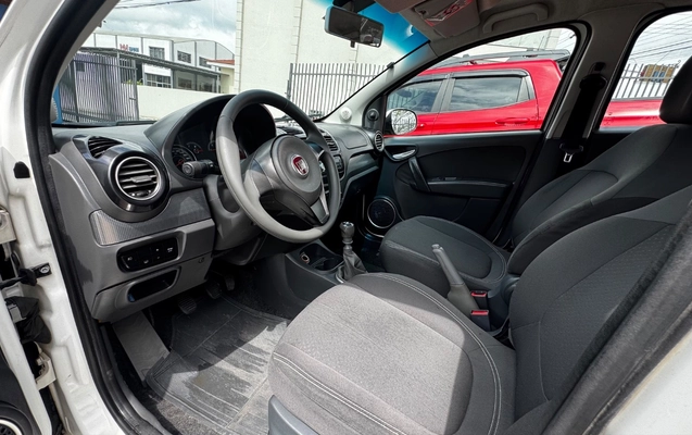 imagem-https://www.socarrao.com.br/sc-vehicle-images-prod/3994784/1789996466117-MTE2NzkyYTMtM2M1OC00ODNkLThkMmMtNmU3NGZlZDY1OGFjLmpwZWc.jpeg