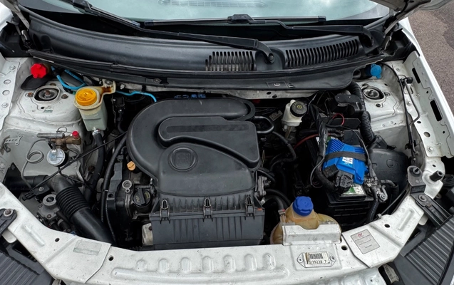 imagem-https://www.socarrao.com.br/sc-vehicle-images-prod/3994784/1789996467129-NDFlMmMxNjgtYzQ0Ni00N2NkLTgwOTMtN2Y2NTJlOGE5OWRjLmpwZWc.jpeg