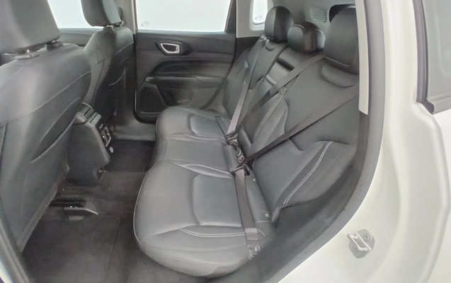 imagem-https://www.socarrao.com.br/sc-vehicle-images-prod/3994788/1789996484437-1_102139.jpg