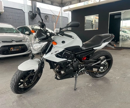 Yamaha XJ6 N SP 2012 Branco — foto 1 de 3