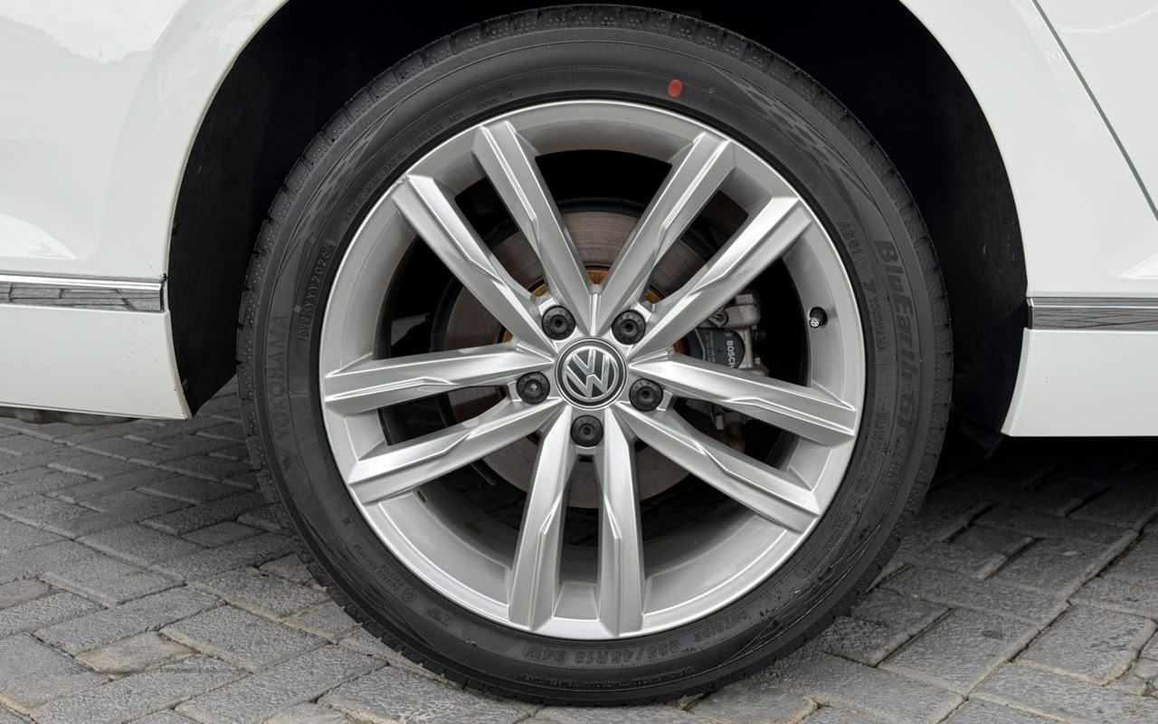 imagem-https://www.socarrao.com.br/sc-vehicle-images-prod/3995083/1789996985193-V2hhdHNBcHAgSW1hZ2UgMjAyNi0wOS0xOSBhdCAxMS4wMy40OS5qcGVn.jpeg
