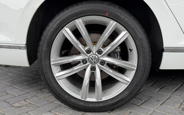 imagem-https://www.socarrao.com.br/sc-vehicle-images-prod/3995083/1789996985193-V2hhdHNBcHAgSW1hZ2UgMjAyNi0wOS0xOSBhdCAxMS4wMy40OS5qcGVn.jpeg