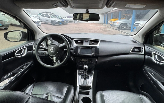 imagem-https://www.socarrao.com.br/sc-vehicle-images-prod/3995654/1789998056765-SU1HXzU2MjguanBlZw.jpeg