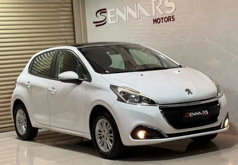 Peugeot 208 2017 Branco — foto 1 de 3