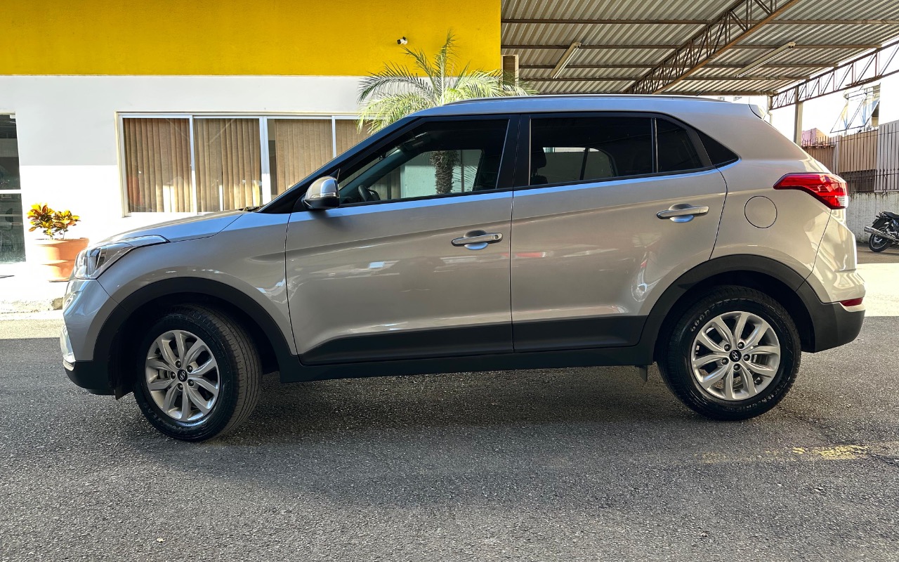 imagem-https://www.socarrao.com.br/sc-vehicle-images-prod/3995740/1789998221042-MGUyN2I0MTgtNDE1MS00ZjhiLTllMTgtZjFiY2RlNjg3MmYzLmpwZWc.jpeg
