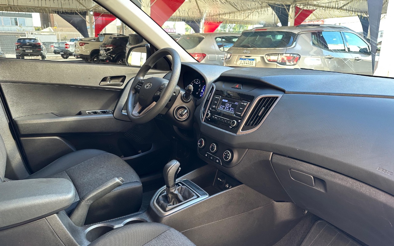 imagem-https://www.socarrao.com.br/sc-vehicle-images-prod/3995740/1789998222177-MDQ5ZDZkZDctMzhhMS00MDUxLWEzZmYtYWE4ZDNjY2I1ZWU0LmpwZWc.jpeg