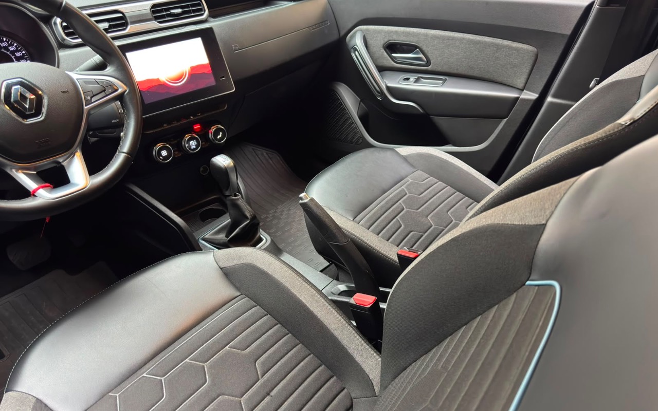 imagem-https://www.socarrao.com.br/sc-vehicle-images-prod/3995986/1789998673345-ZTg4ZDhkMDAtYTcxMS00ZGY1LThkYTQtZGU4NWRhZDliNDJkLmpwZWc.jpeg