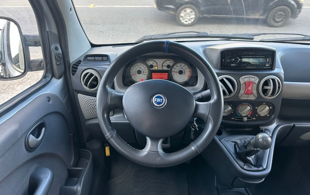 imagem-https://www.socarrao.com.br/sc-vehicle-images-prod/3996019/1789998727298-30da6d37-577c-4043-b736-5e2398633b23.jpeg