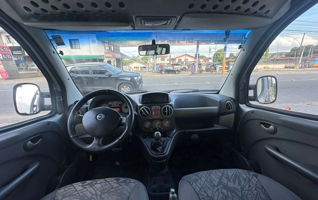 imagem-https://www.socarrao.com.br/sc-vehicle-images-prod/3996019/1789998727299-16a08349-8bfc-4143-a6ab-66ca76976e37.jpeg