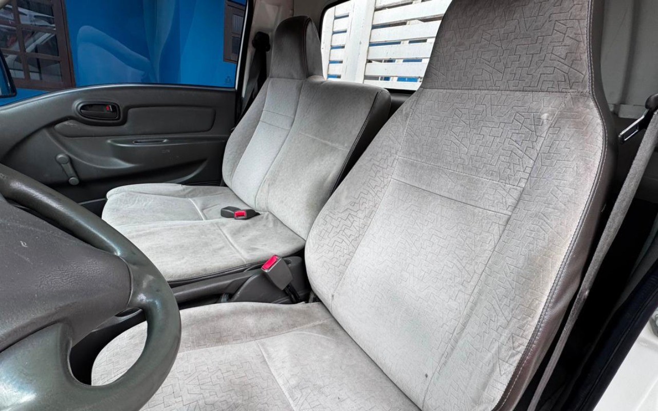 imagem-https://www.socarrao.com.br/sc-vehicle-images-prod/3996034/1789998819432-V2hhdHNBcHAgSW1hZ2UgMjAyNi0wOS0yMSBhdCAxMC40NC40MiAoMSkuanBlZw.jpeg