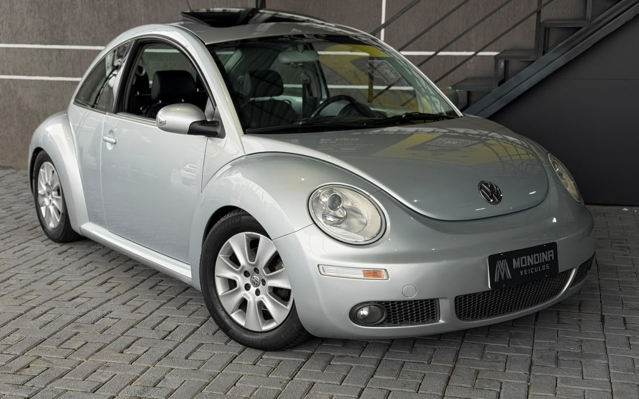 Volkswagen New Beetle 2.0 Mi Mec./Aut. 2009 Prata — foto 1 de 3