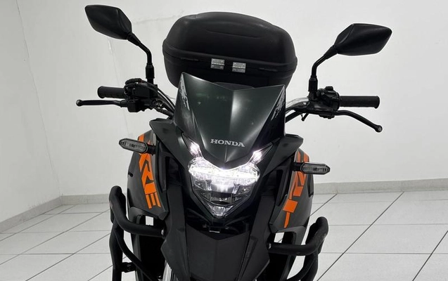 imagem-https://www.socarrao.com.br/sc-vehicle-images-prod/3996224/1789999109920-8159572_8_B_972aa119f0.jpeg