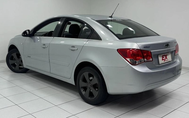 imagem-https://www.socarrao.com.br/sc-vehicle-images-prod/3996226/1789999111361-8479889_3_B_ef43bb43f6.jpeg