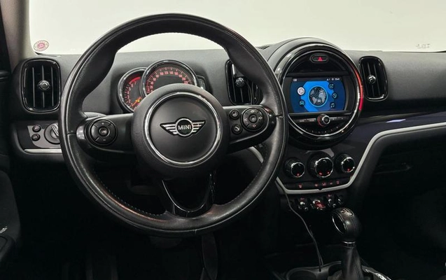 imagem-https://www.socarrao.com.br/sc-vehicle-images-prod/3996228/1790343297564-8490192_6_B_37891937f5.jpeg