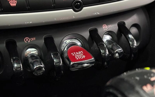 imagem-https://www.socarrao.com.br/sc-vehicle-images-prod/3996228/1790343297573-8490192_11_B_1a4f256fce.jpeg