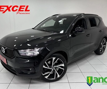 Volvo XC40 2021 Preto — foto 1 de 3