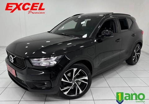 Volvo XC40 2021 Preto — foto 1 de 3
