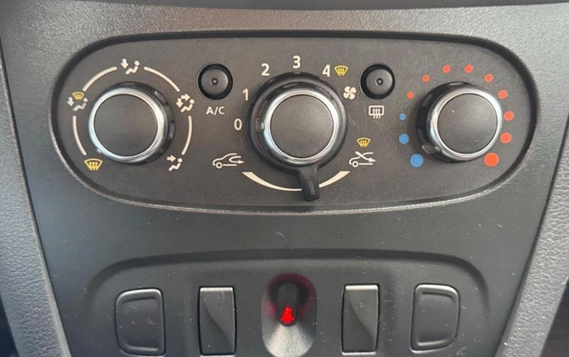 imagem-https://www.socarrao.com.br/sc-vehicle-images-prod/3996247/1789999136211-6865762_11_B_246bd5d654.jpeg