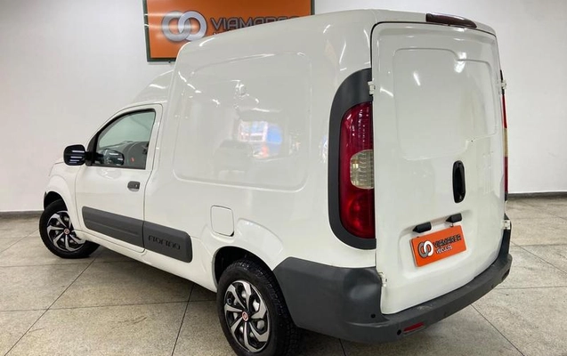 imagem-https://www.socarrao.com.br/sc-vehicle-images-prod/3996285/1789999173867-8486049_14_B_9806182c9f.jpeg