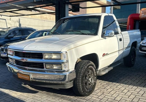 Chevrolet Silverado 4.1 Diesel 1997 Branco — foto 1 de 3