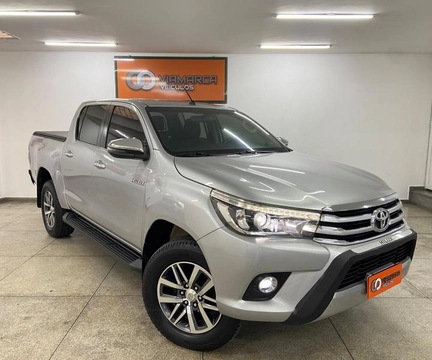 Toyota Hilux 2018 Prata — foto 1 de 3