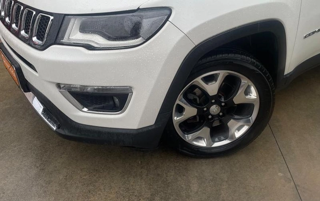 imagem-https://www.socarrao.com.br/sc-vehicle-images-prod/3996299/1790254968114-8171170_1_B_4d6e11d5a5.jpeg