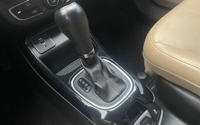 imagem-https://www.socarrao.com.br/sc-vehicle-images-prod/3996299/1790254968125-8171170_9_B_70015ebecd.jpeg