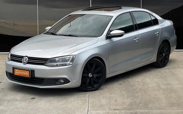 imagem-https://www.socarrao.com.br/sc-vehicle-images-prod/3996304/1789999181043-8192081_13_B_e1898bb312.jpeg