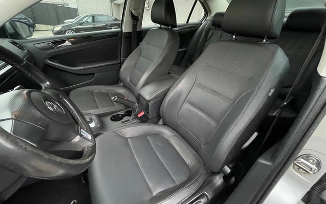 imagem-https://www.socarrao.com.br/sc-vehicle-images-prod/3996304/1789999181044-8192081_3_B_a10d2d7440.jpeg