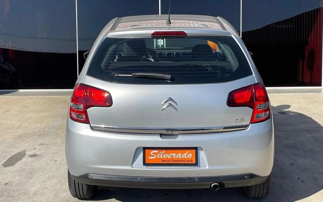 imagem-https://www.socarrao.com.br/sc-vehicle-images-prod/3996314/1790254828129-8278479_11_B_333b4417f2.jpeg