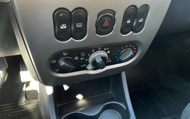 imagem-https://www.socarrao.com.br/sc-vehicle-images-prod/3996315/1789999188692-8280164_9_B_e402c13b0d.jpeg