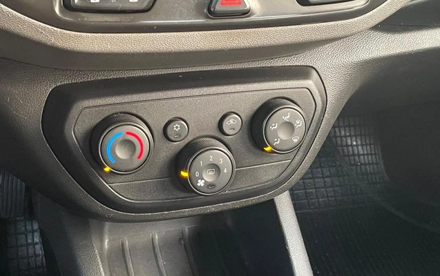 imagem-https://www.socarrao.com.br/sc-vehicle-images-prod/3996318/1790260107592-8317758_9_B_35c6719507.jpeg