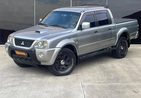 Mitsubishi L200 2005 Prata — foto 1 de 3