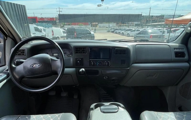 imagem-https://www.socarrao.com.br/sc-vehicle-images-prod/3996349/1789999207881-8397099_5_B_31e51a5dd0.jpeg