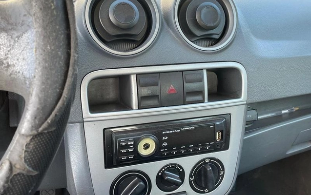 imagem-https://www.socarrao.com.br/sc-vehicle-images-prod/3996350/1789999209232-8400676_7_B_c72ba20f9c.jpeg