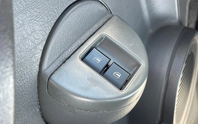 imagem-https://www.socarrao.com.br/sc-vehicle-images-prod/3996350/1789999209232-8400676_9_B_47b799ea6d.jpeg