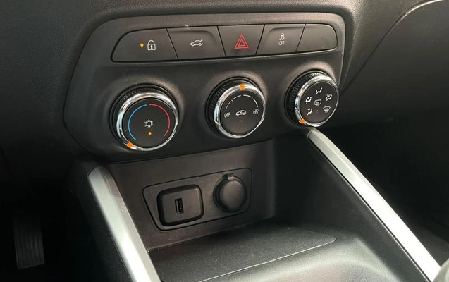 imagem-https://www.socarrao.com.br/sc-vehicle-images-prod/3996360/1789999218521-8430313_8_B_6995f0e174.jpeg