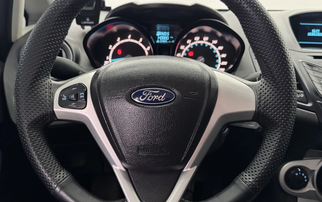 imagem-https://www.socarrao.com.br/sc-vehicle-images-prod/3996369/1789999252935-vehicle_image_1789780009_6bc5d9b376b4bf16b6852ae49d9de93f.jpeg