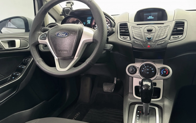 imagem-https://www.socarrao.com.br/sc-vehicle-images-prod/3996369/1789999253050-vehicle_image_1789780062_53f54ef171418aa25a6372e409583213.jpeg
