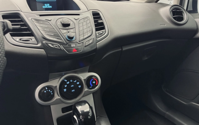 imagem-https://www.socarrao.com.br/sc-vehicle-images-prod/3996369/1789999253052-vehicle_image_1789780069_9386a588e77c6382fb57e8d4c0a5f6b2.jpeg