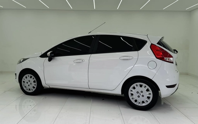 imagem-https://www.socarrao.com.br/sc-vehicle-images-prod/3996369/1790788570405-vehicle_image_1789779997_f755c471822811cfeaf3e7e63da5df51.jpeg
