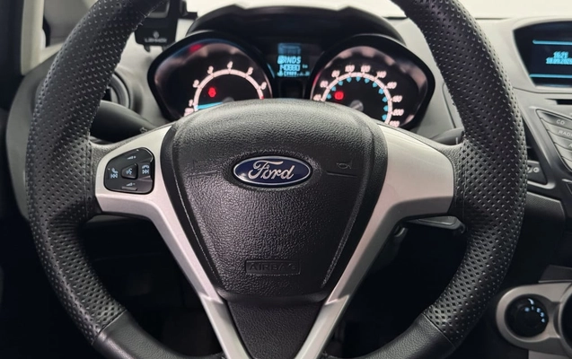 imagem-https://www.socarrao.com.br/sc-vehicle-images-prod/3996369/1790788570408-vehicle_image_1789780009_6bc5d9b376b4bf16b6852ae49d9de93f.jpeg