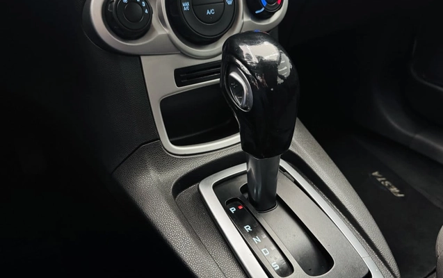 imagem-https://www.socarrao.com.br/sc-vehicle-images-prod/3996369/1790788570411-vehicle_image_1789780052_d33751b635ba79d67e4b6a993c45158d.jpeg