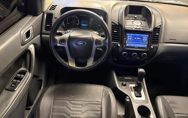 imagem-https://www.socarrao.com.br/sc-vehicle-images-prod/3996396/1789999287894-8495448_13_B_a4fa08fece.jpeg