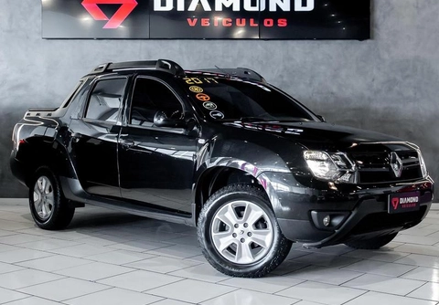 Renault Duster Oroch 2017 Preto — foto 1 de 3